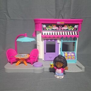 Fisher Price Little People Barbie City Adventures Cafe Playset w/ Accesories
